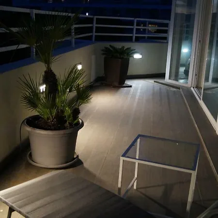 Costabella Penthouse * Μαρμπέλλα